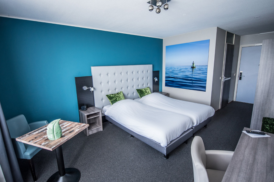 Hotel Lands End Den Helder - Single room with sea view and balcony
