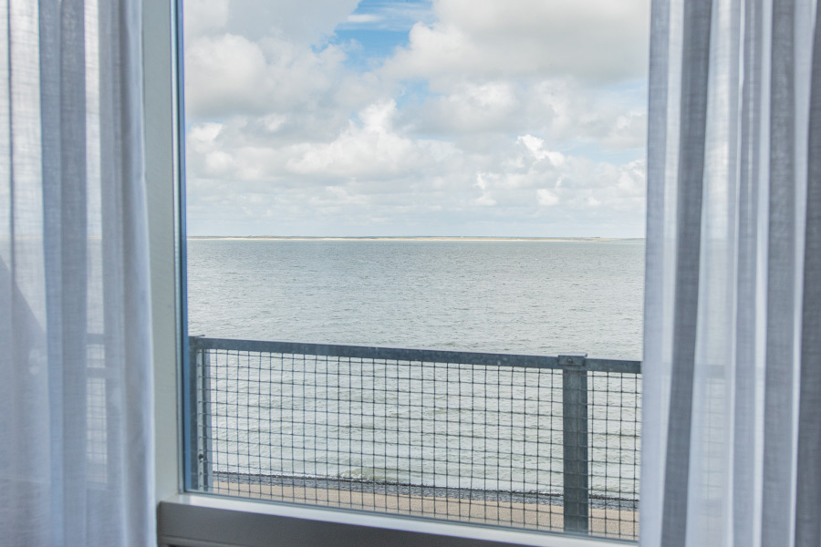 Hotel Lands End Den Helder - Single room with sea view and balcony